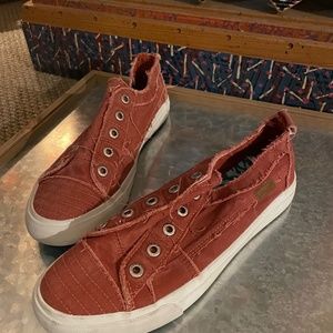 Blowfish Malibu Play shoes Size 11